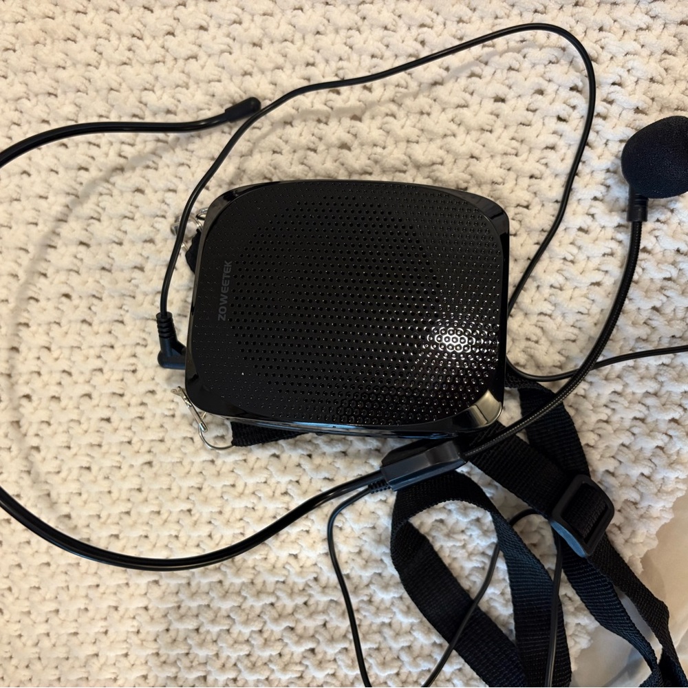 Black Portable Voice Amplifier